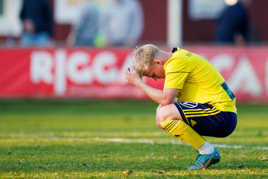 Ängelholms Alvin Holmgren deppar