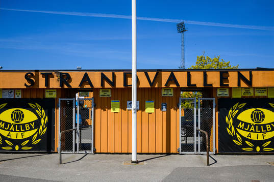 Exteriör över entrén till Starandsvallen