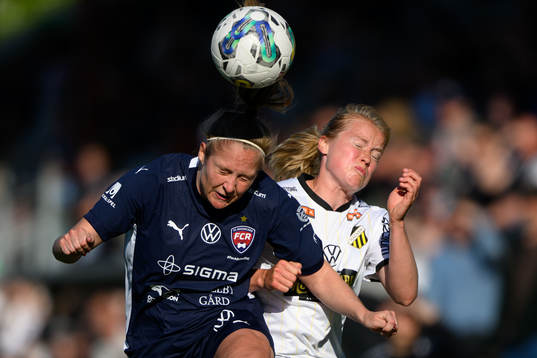FC Rosengårds Karin Lundin och Häckens Julie Blakstad