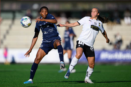 FC Rosengårds Halimatu Ibrahim Ayinde och Häckens Rusul