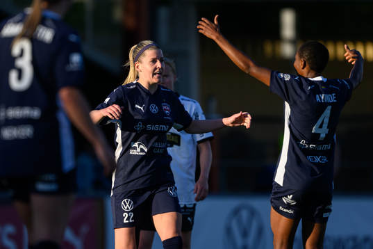 FC Rosengårds Olivia Schough jublar