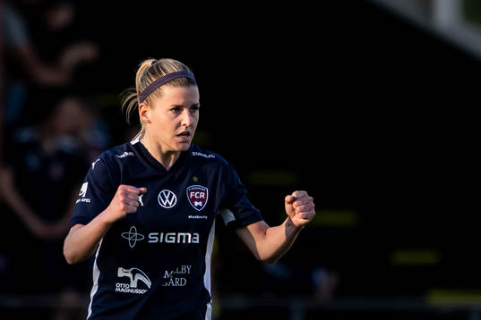 FC Rosengårds Olivia Schough jublar