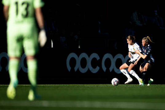 Häckens Anna Anvegård och FC Rosengårds Jessica Wik