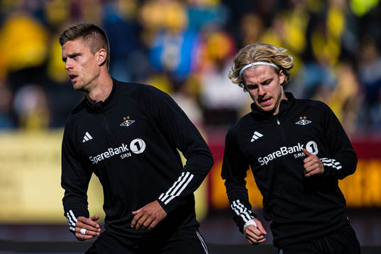 Markus Henriksen of Rosenborg warms up