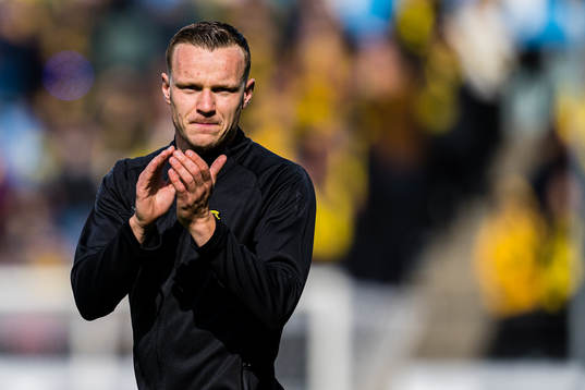 Marius Lode of Bodø/Glimt warms up