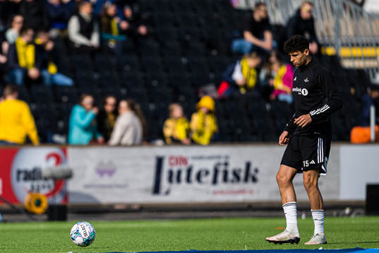 Samual Jarard Rogers of Rosenborg warms up