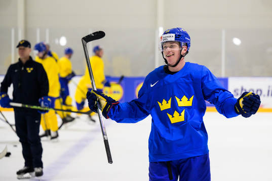 Lucas Raymond of Sweden at a practice session