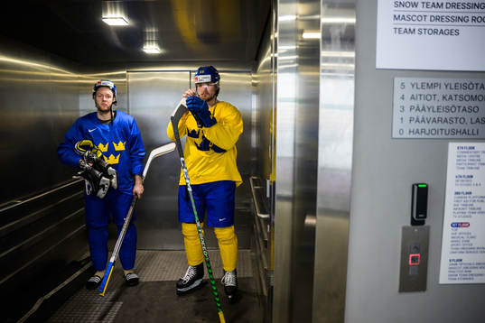 Alexander Nylander and Linus Johansson of Sweden waiting in