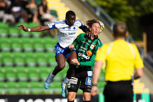 IFK Norrköpings Yahya Kalley och Varbergs Joakim Lindner