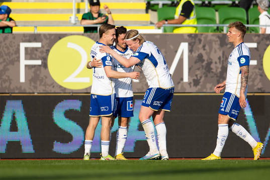 IFK Norrköpings Vito Hammershöy-Mistrati jublar med