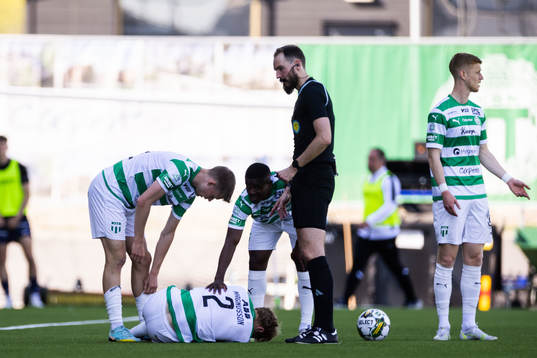 Västerås SKs Herman Magnusson har ont