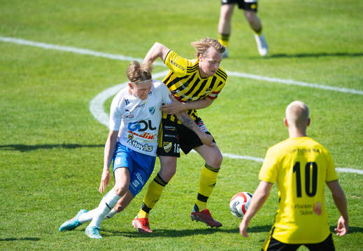 IFK Hässleholms Robin Strömberg i matchen i division 2