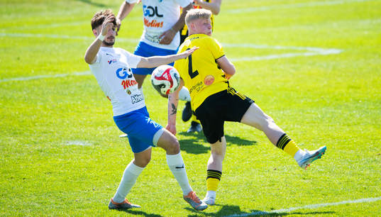 IFK Hässleholms Wictor Willseus i matchen i division 2