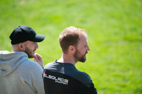 IFK Bergas tränarduo i matchen i division 2 mellan IFK