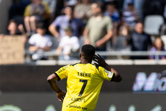 Häckens Benie Adama Traore jublar