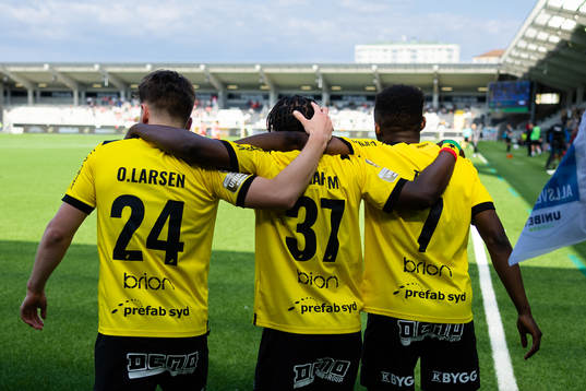 Häckens Benie Adama Traore jublar