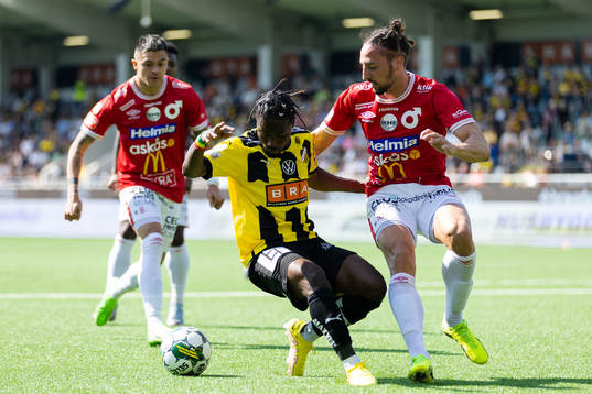 Häckens Ibrahim Sadiq och Degerfors Dijan Vukojevic