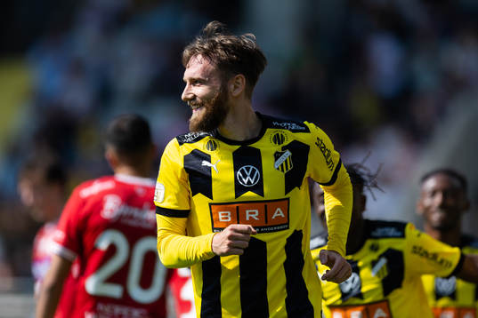 Häckens Simon Sandberg jublar