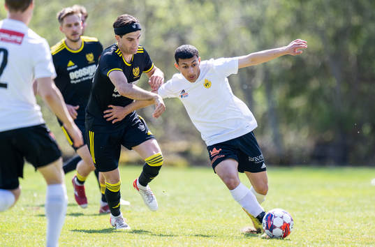 Växjö Norras Haris Hamzic och Växjö BKs Mahdi Al-Qassed