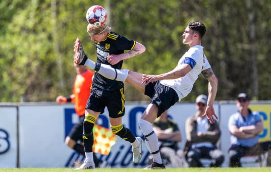 Växjö Norras Bastian Gustafsson och Växjö BKs Valentino