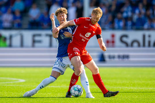 Victor Torp of Sarpsborg 08 and Sivert Heltne Nilsen of
