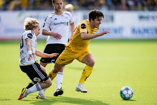 Edvard Tagseth of Rosenborg and Hugo Vetlesen of Bodø/Glimt