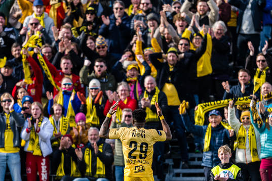 Pemi Faris of Bodø/Glimt celebrates