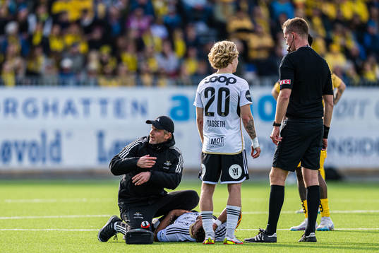 Isak Snær Thorvaldsson of Rosenborg in pain