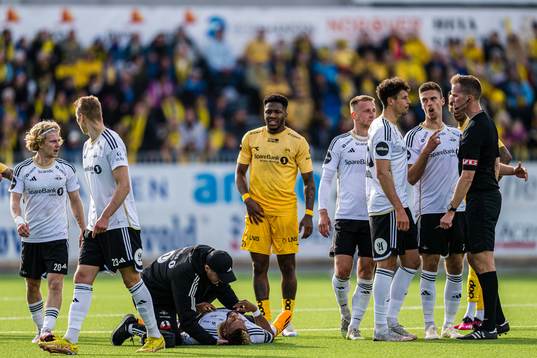 Isak Snær Thorvaldsson of Rosenborg in pain