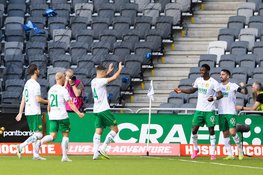 Hammarbys Nathaniel Adjei jublar