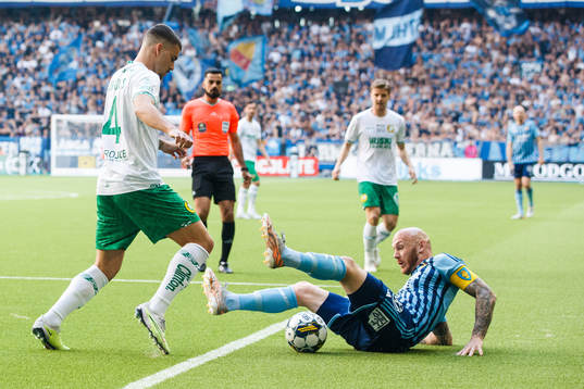 Hammarbys Edvin Kurtulus och Djurgårdens Magnus Eriksson