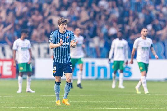 Djurgårdens Oliver Berg jublar