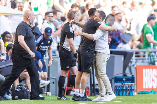 Hammarbys tränare Marti Cifuentes jublar