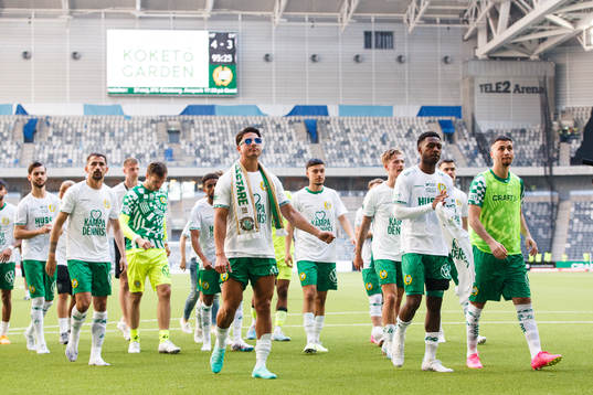 Hammarbys spelare jublar