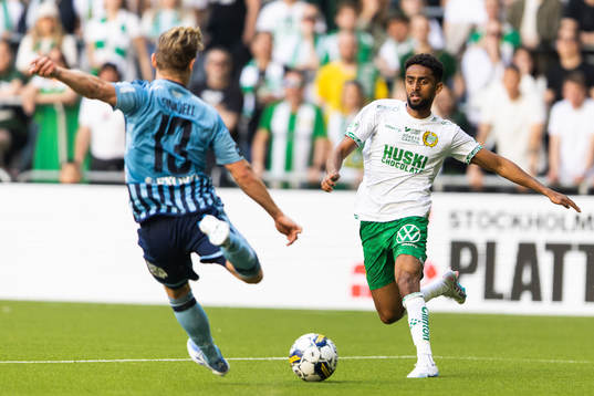 Djurgårdens Hampus Finndell och Hammarbys Tesfaldet Tekie