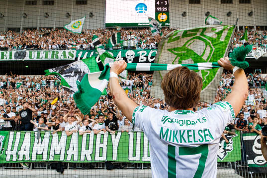 Hammarbys August Mikkelsen jublar