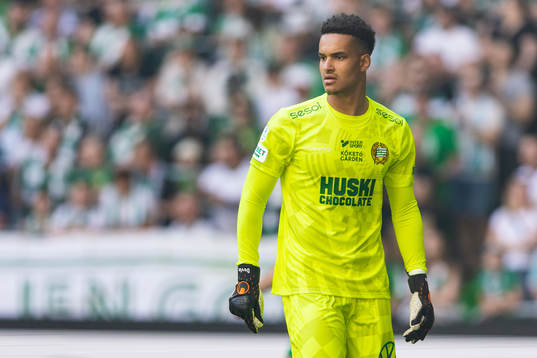 Hammarbys målvakt Oliver Dovin