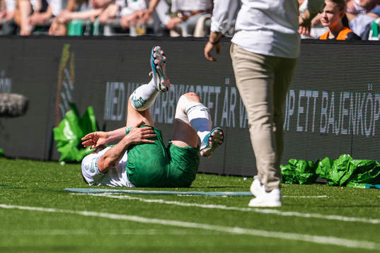 Hammarbys Mads Fenger Nielsen har ont