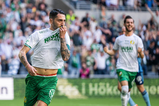 Hammarbys Nahir Besara jublar