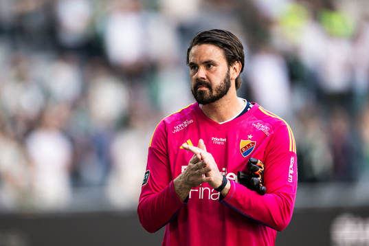 Djurgårdens målvakt Tommi Vaiho deppar