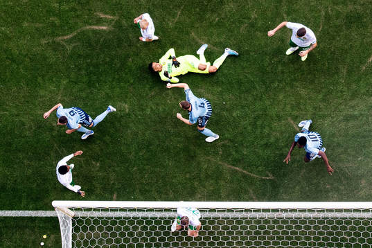 Djurgårdens Haris Radetinac (ej i bild) gör 3-2 bakom