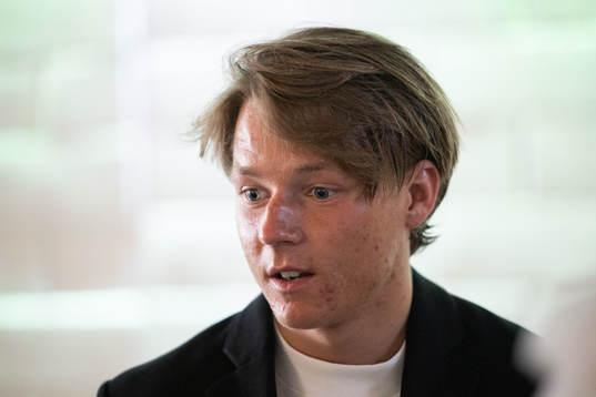 Hammarbys August Mikkelsen i mixade zonen