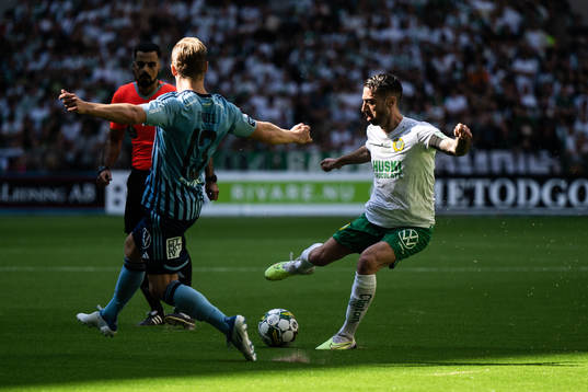 Djurgårdens Hampus Finndell och Hammarbys Nahir Besara