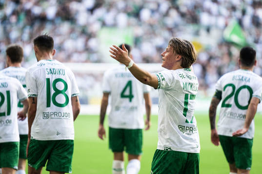 Hammarbys August Mikkelsen jublar