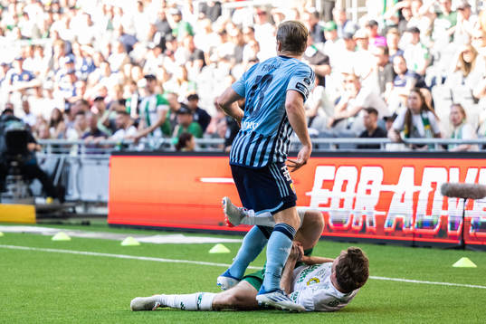 Djurgårdens Hampus Finndell och Hammarbys Joel Nilsson