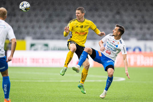 Elfsborgs Andre Ibsen Rømer och Värnamos Ajdin Zeljkovic