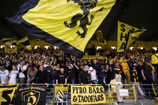 Elfsborgs supportrar jublar