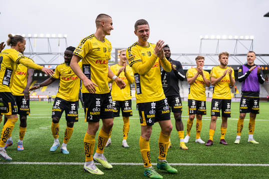 Elfsborgs Gustaf Lagerbielke och Andre Ibsen Rømer jublar