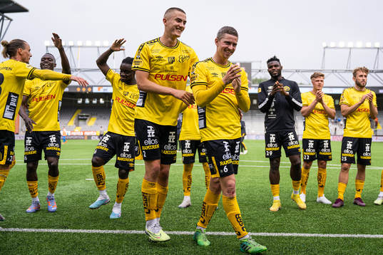 Elfsborgs Gustaf Lagerbielke och Andre Ibsen Rømer jublar