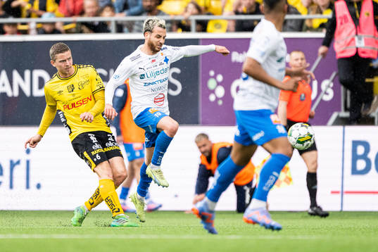Elfsborgs Andre Ibsen Rømer och Värnamos Marco Bustos